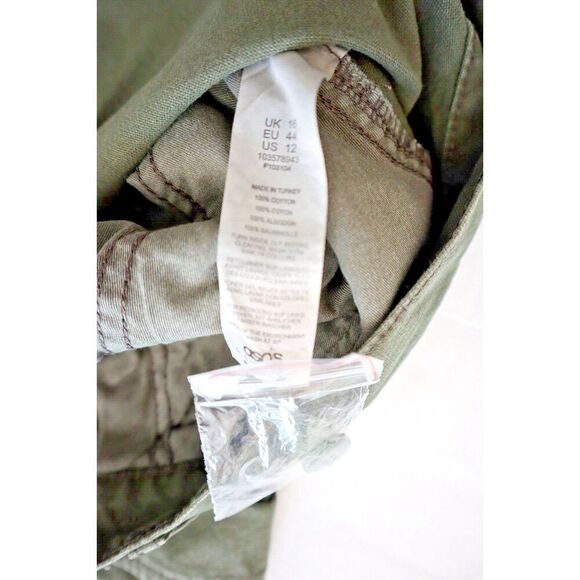 ASOS Design 103579554 Women's Sz 12 Khaki Low Rise Utility Combat Cargo Pants - Picture 4 of 11